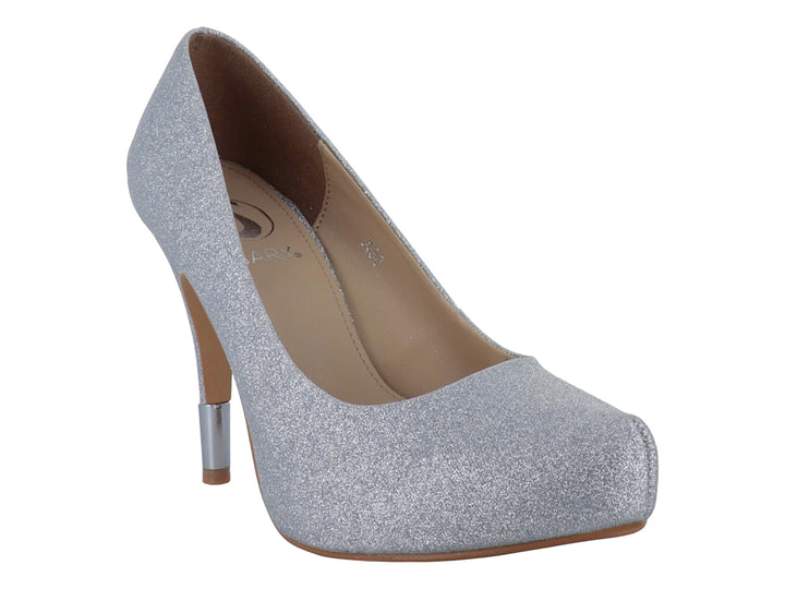 Zapato de tacón alto color plata con acabado brillante y plataforma, ideal para eventos elegantes.