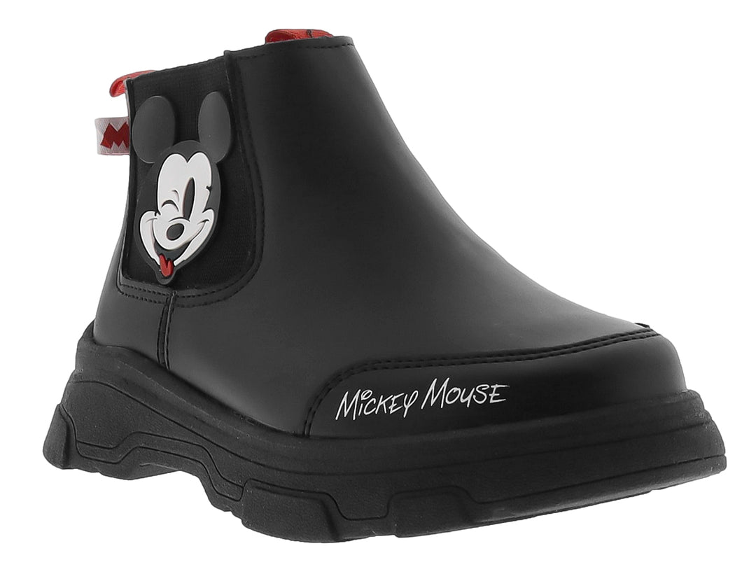 Botín negro infantil con diseño de Mickey Mouse y tira roja en el talón.