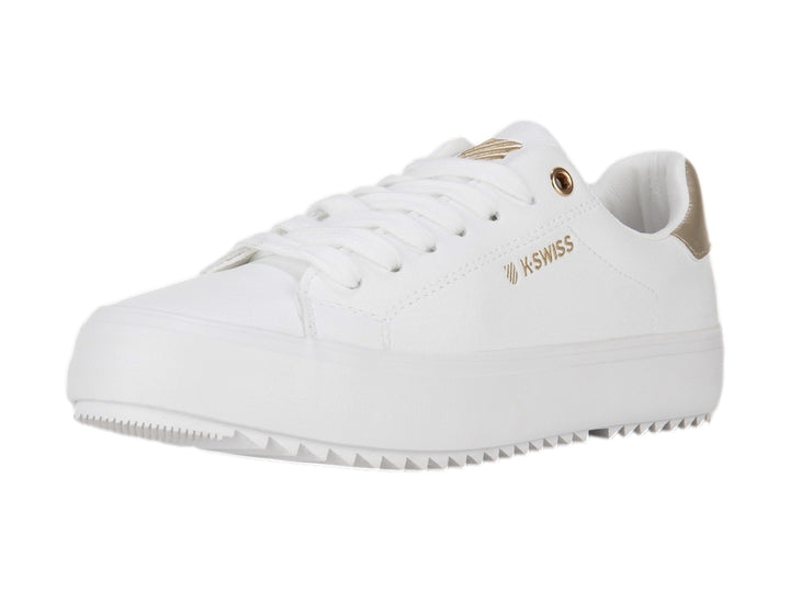 Tenis blancos K-Swiss con detalle dorado en el talón y cordones blancos.