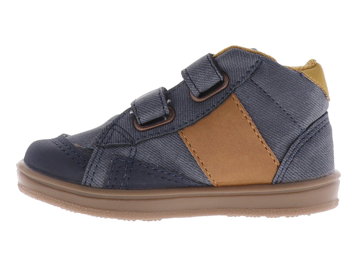 Zapato casual para bebé de color azul mezclilla con cierres de velcro y suela color beige.