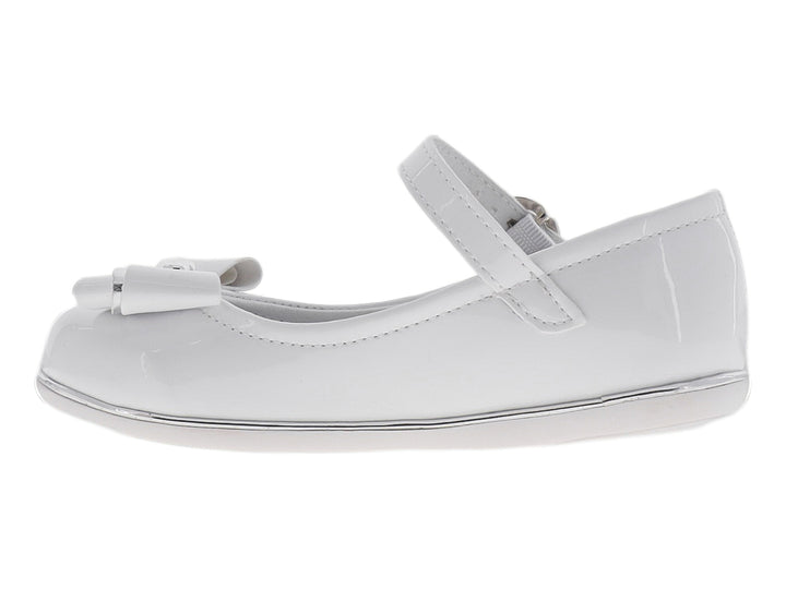 Zapato plano blanco para niña con moño decorativo y correa ajustable.