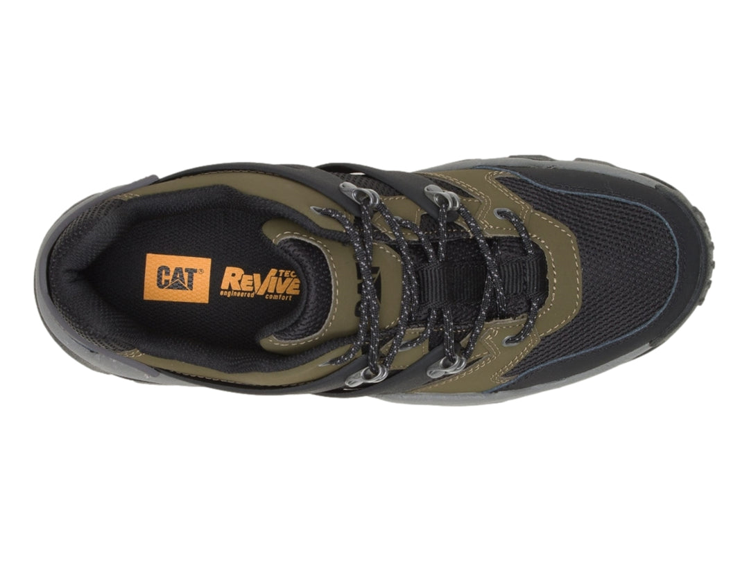 Zapato deportivo Caterpillar color verde oliva y negro con suela robusta.