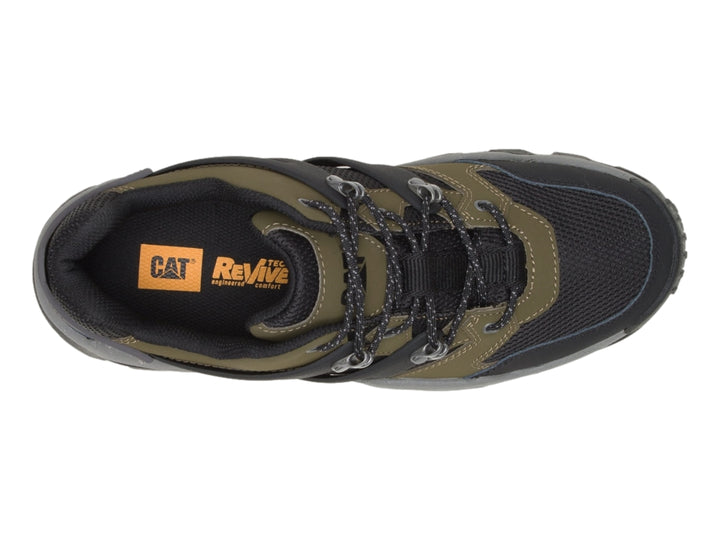 Zapato deportivo Caterpillar color verde oliva y negro con suela robusta.