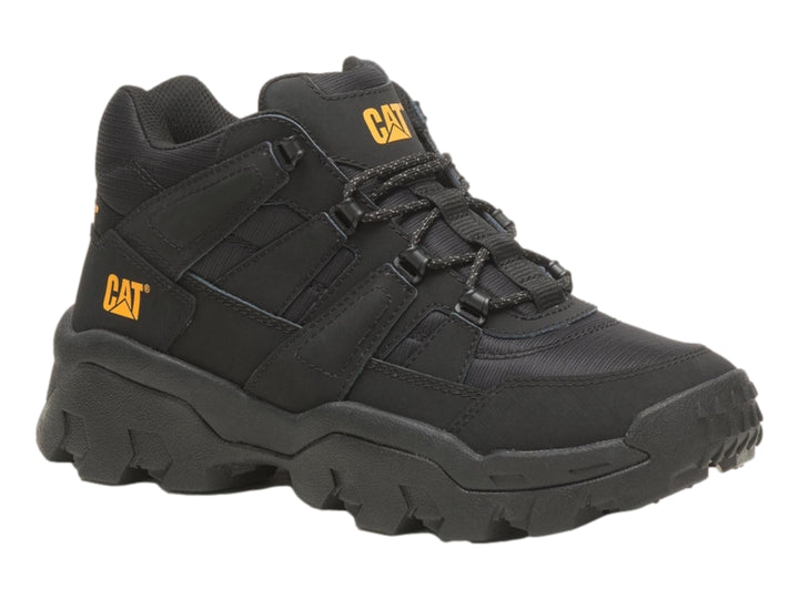 Bota de excursionismo Caterpillar color negro con suela robusta y logotipo CAT en amarillo.