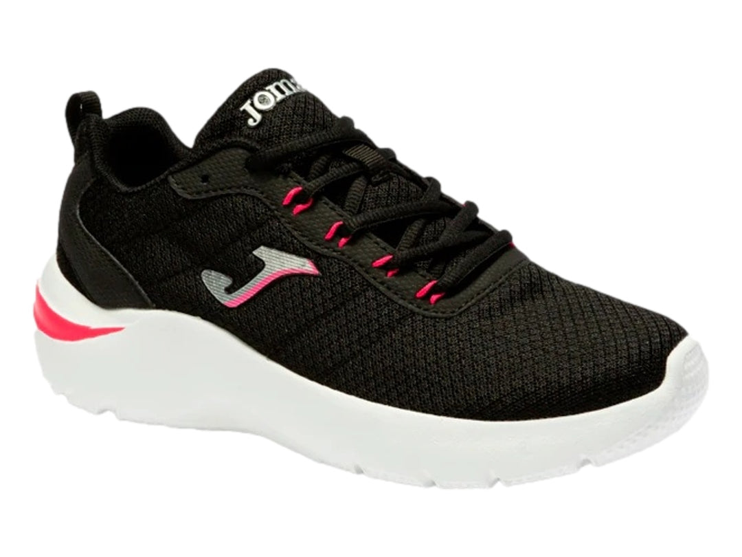 Tenis deportivos Joma color negro con suela blanca y detalles en fucsia.