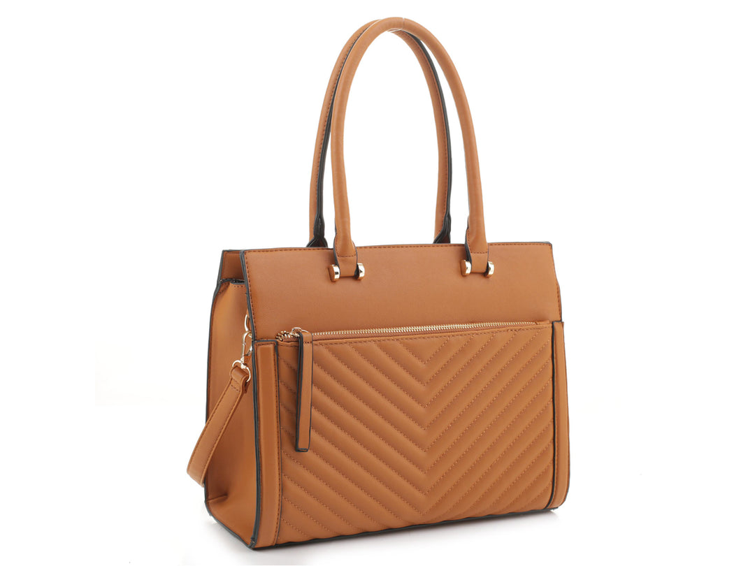 Bolso de hombro color marrón con diseño acolchado en forma de V y detalles dorados.