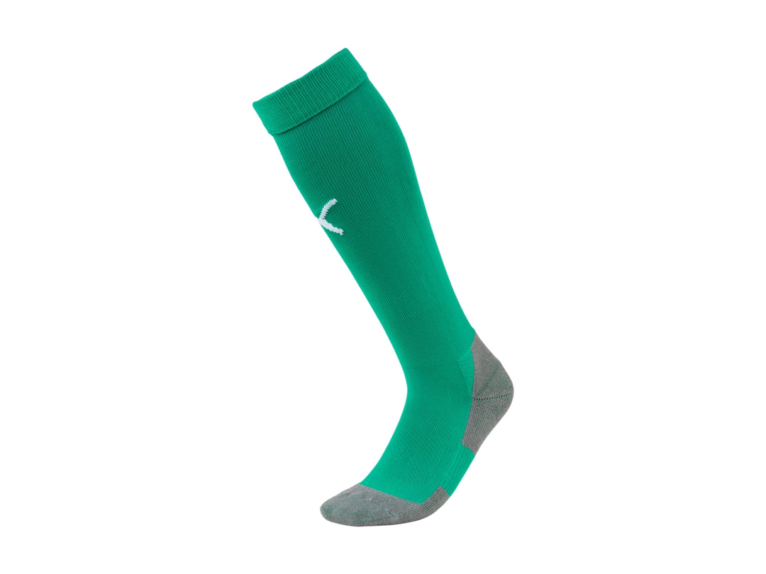 Calcetas de fútbol PUMA color verde con punta y talón en color gris.