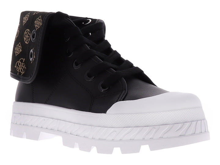 Tenis Guess modelo GW HORLO3 en color negro con suela blanca ancha y plataforma dentada.