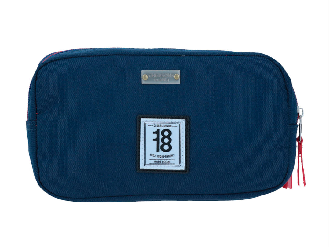 Lapicera Chenson de color gris con detalles en azul y rosa, forma rectangular y cierre superior.