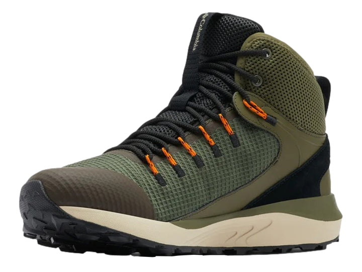 Bota de senderismo Columbia Trailstorm Mid color verde oliva con suela beige y detalles en negro.