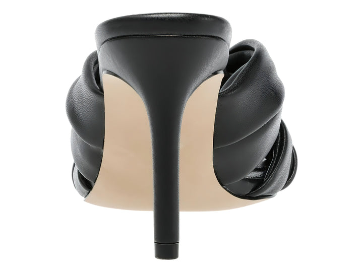 Sandalia negra de tacón alto con diseño de nudo frontal y plantilla beige.