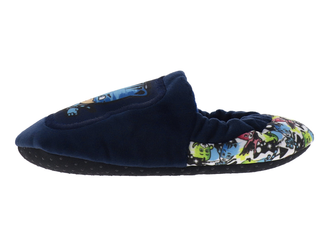 Pantufla infantil azul marino con diseño de Catboy y detalles multicolores en la parte posterior.