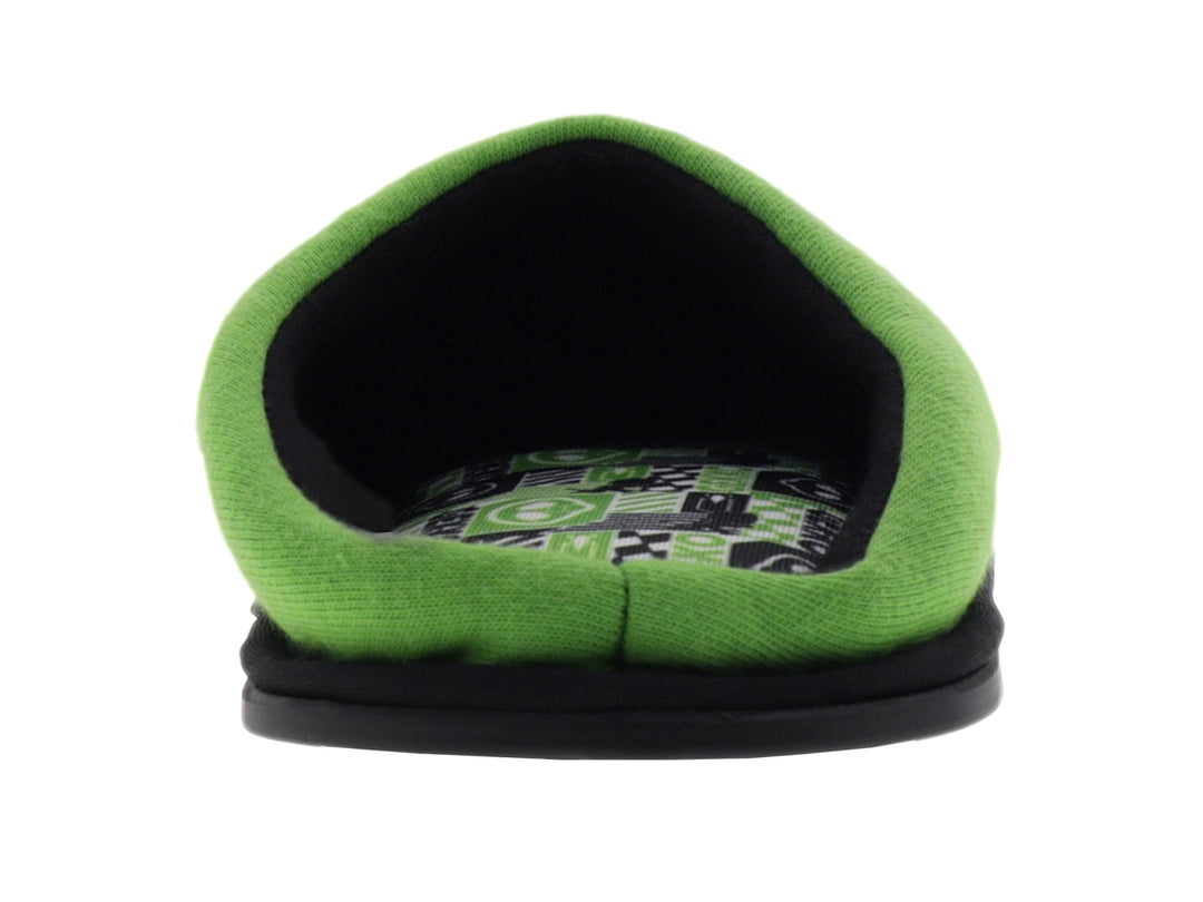 Pantufla verde para Niño con diseño de personaje y suela negra.