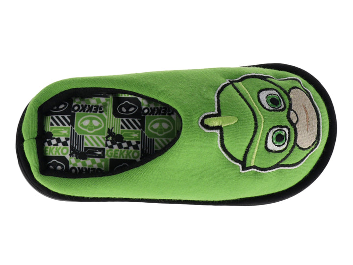 Pantufla verde para Niño con diseño de personaje y suela negra.