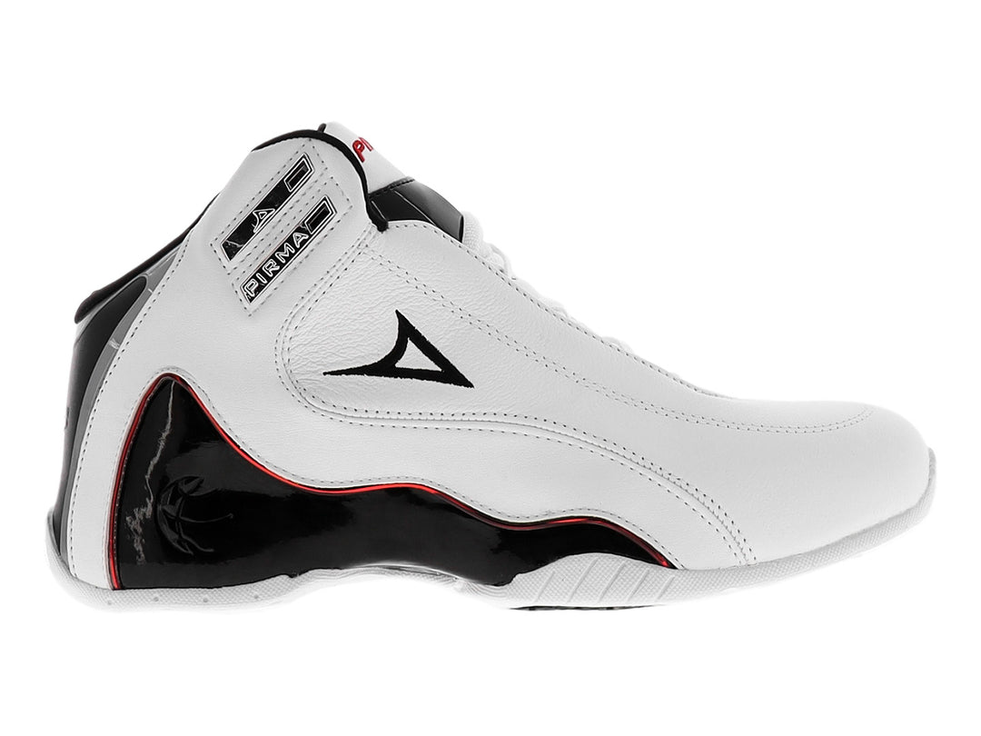 Tenis de baloncesto Pirma color blanco con detalles en negro y rojo, diseño de bota alta.