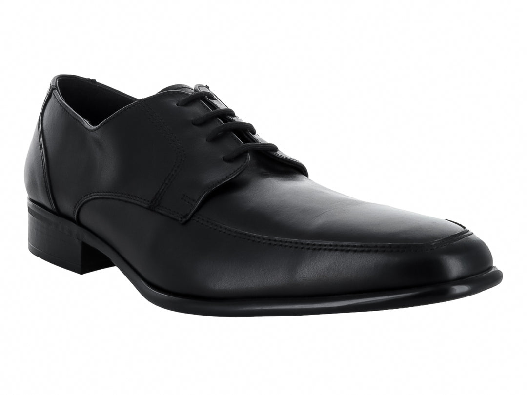 Zapato formal para Hombre en color negro con agujetas.