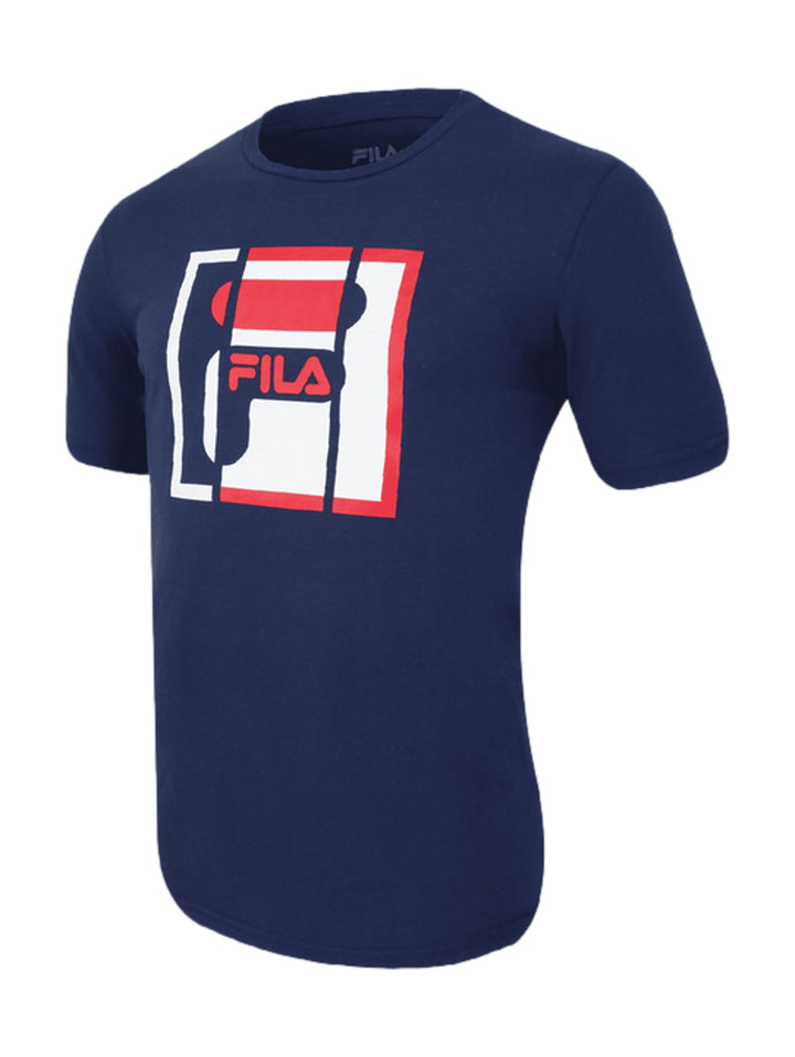 Playera FILA color navy con logotipo grande en blanco y rojo en el pecho.