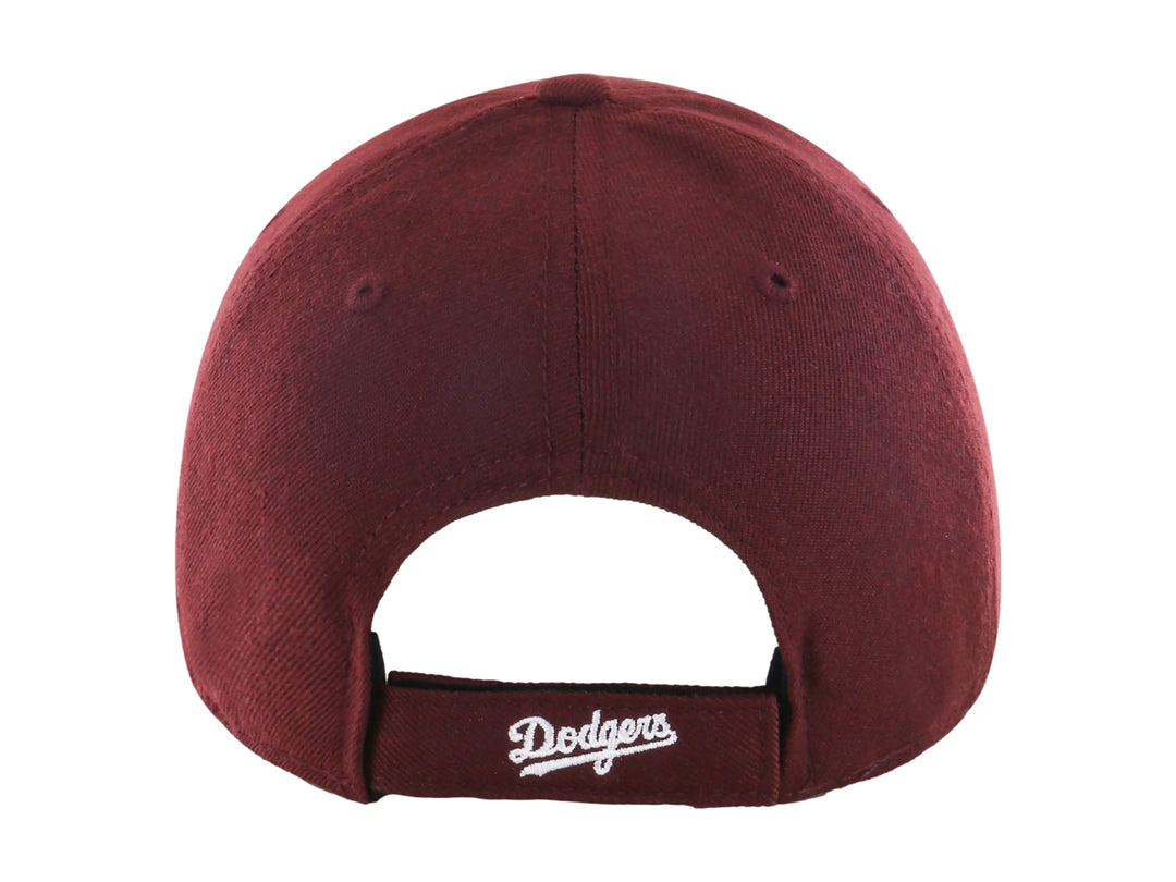 Gorra de béisbol color guinda oscuro con logo bordado en blanco de los Los Angeles Dodgers y detalle lateral 47 Brand.