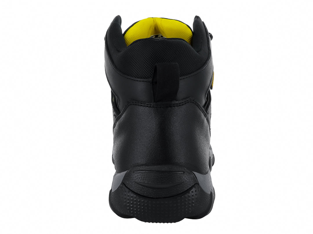 Zapato deportivo tipo botín color negro con detalles en amarillo y suela gris.
