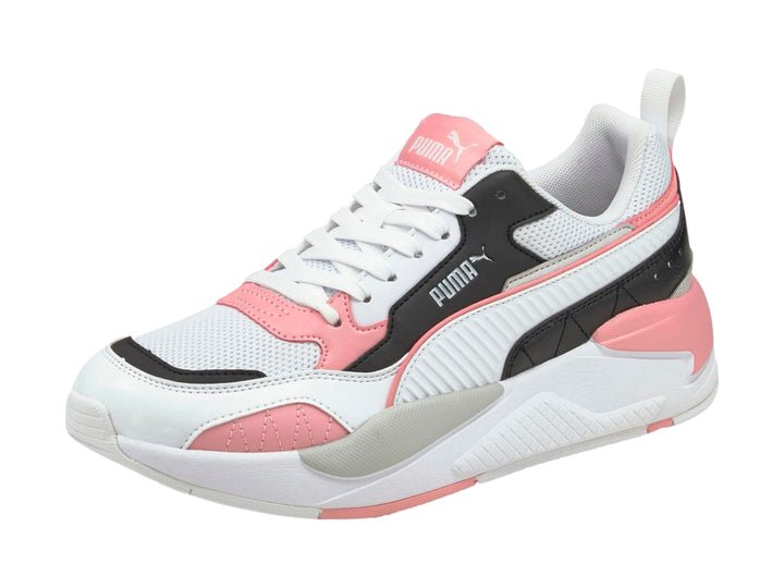 Tenis deportivos PUMA X-Ray 2 Square en color blanco con detalles en negro, rosa y gris.
