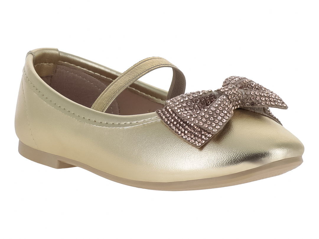 Zapato plano color oro con moño brillante y correa para niña.