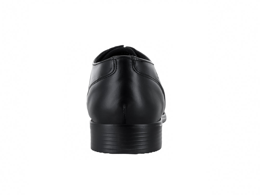Zapato formal de color negro para hombre con cordones y acabado liso.