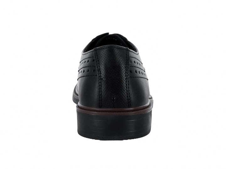 Zapato formal para hombre marca Nevada en color negro, con acabado brillante y cierre de agujetas.