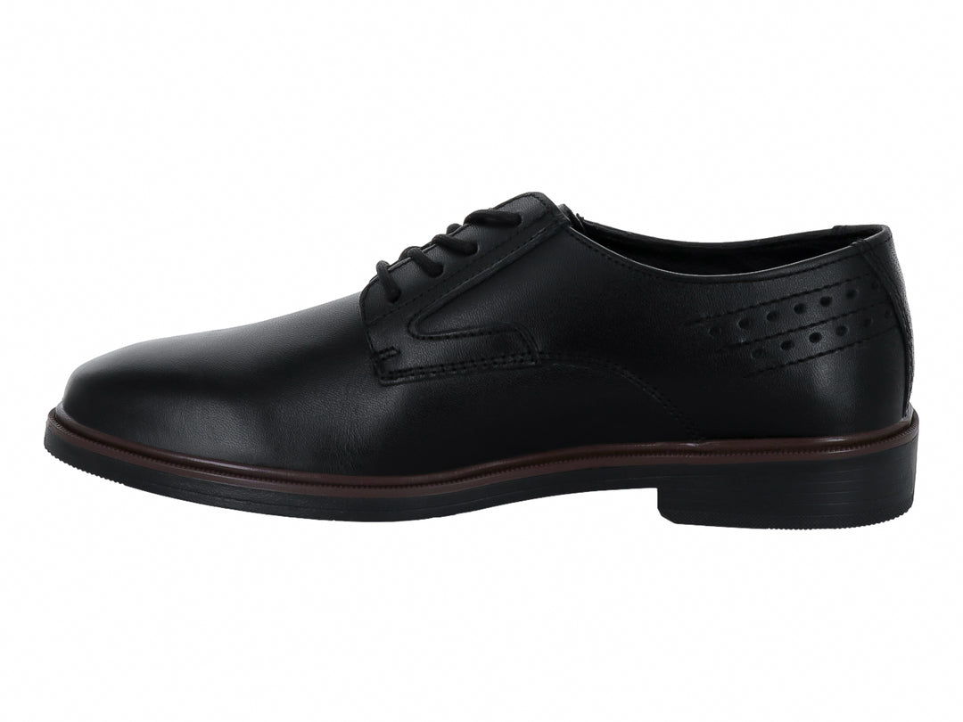 Zapato formal para hombre marca Nevada en color negro, con acabado brillante y cierre de agujetas.