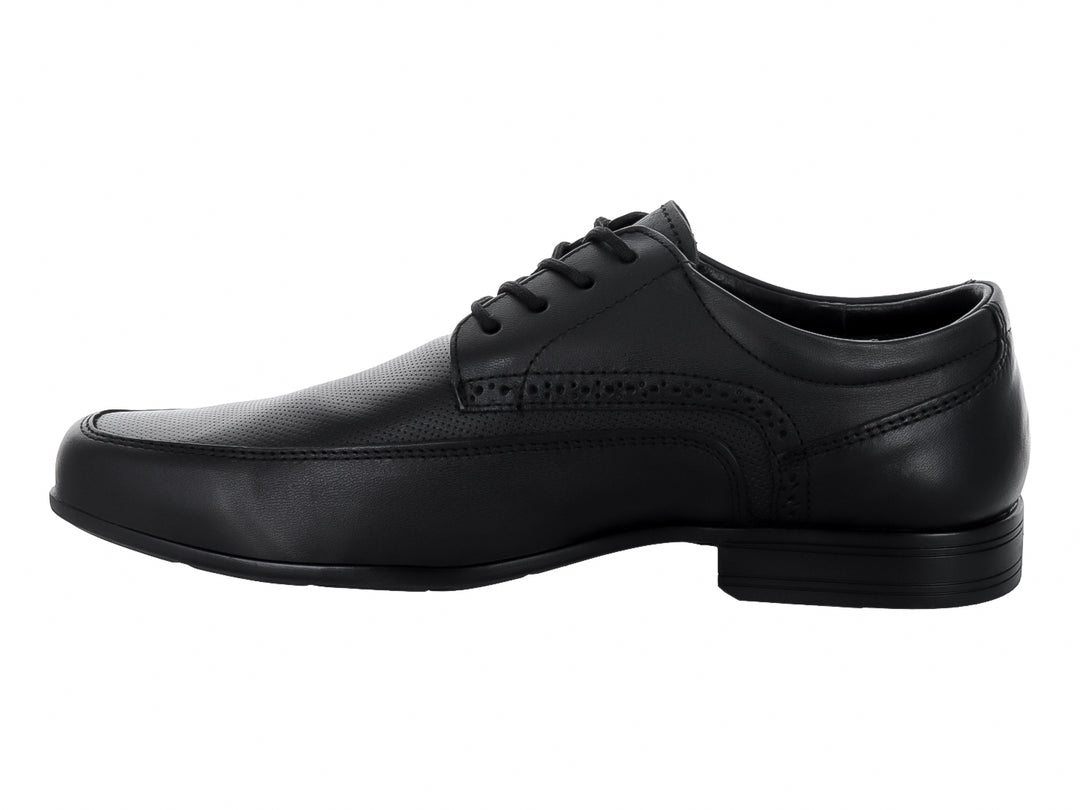 Zapato formal para Hombre en color negro con cordones y detalles perforados laterales.