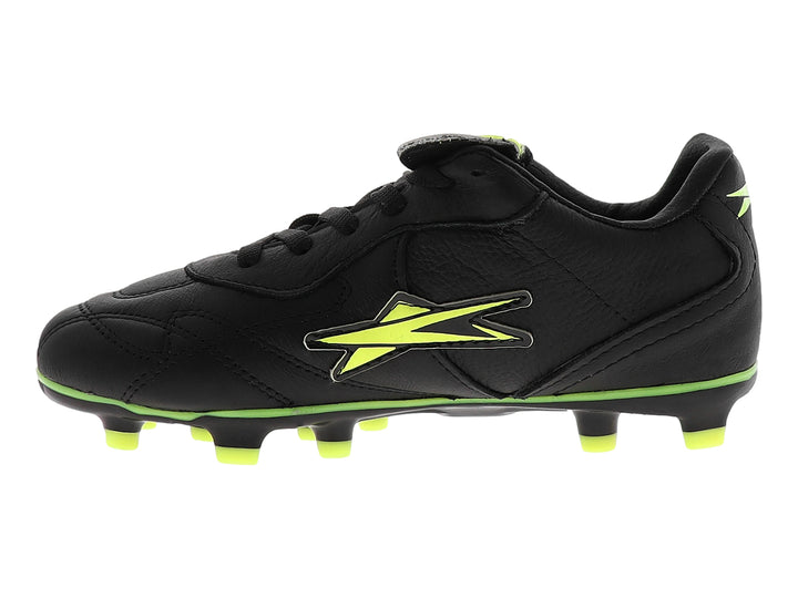 Zapato de fútbol color negro con suela y detalles en amarillo neón.