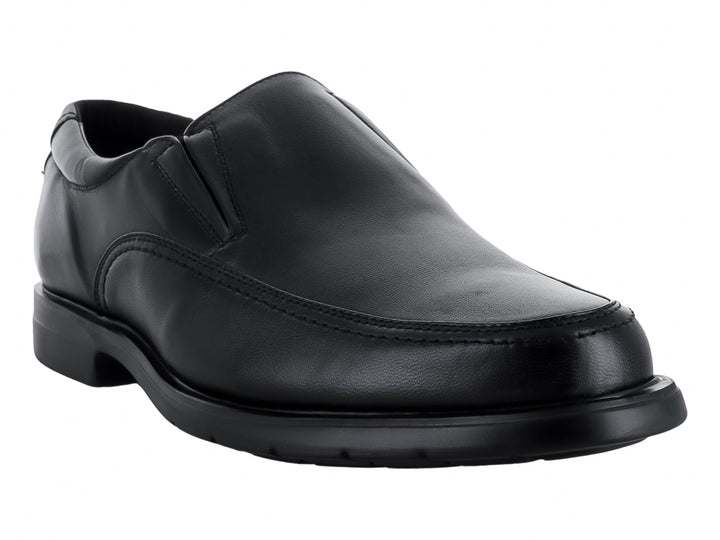 Zapato tipo mocasín para Hombre en color negro con acabado liso y suela plana.