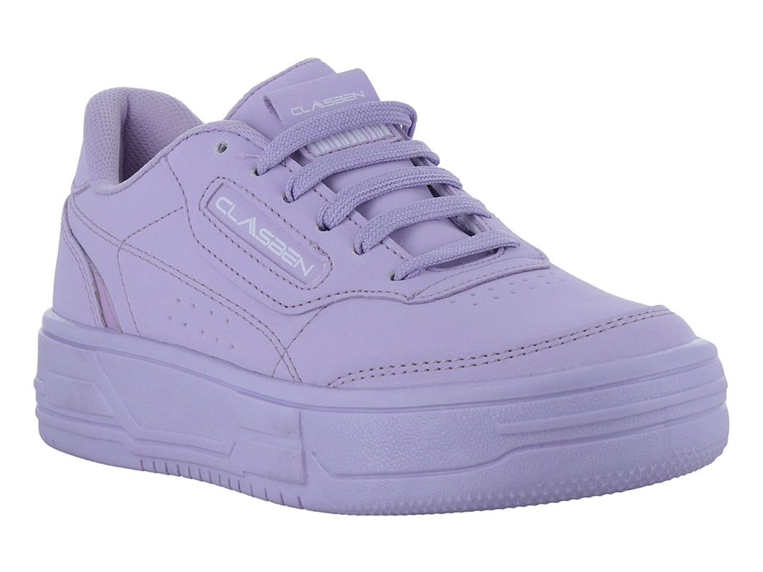 Tenis color lila de la marca Clasben con suela de plataforma y agujetas del mismo color.