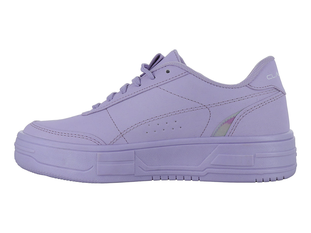Tenis color lila de la marca Clasben con suela de plataforma y agujetas del mismo color.
