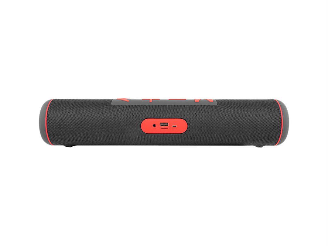 Bocina portátil cilíndrica de color negro con detalles en rojo y rejilla frontal.