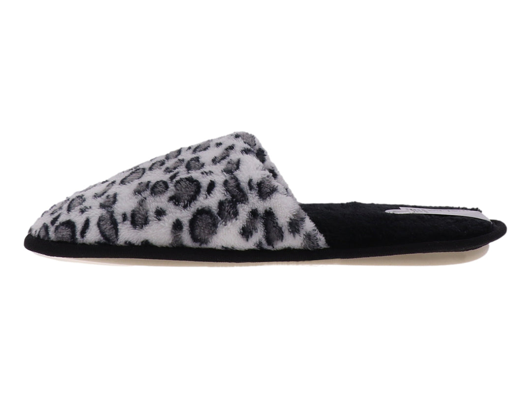 Pantufla abierta de color gris con estampado de leopardo y textura suave y peluda.