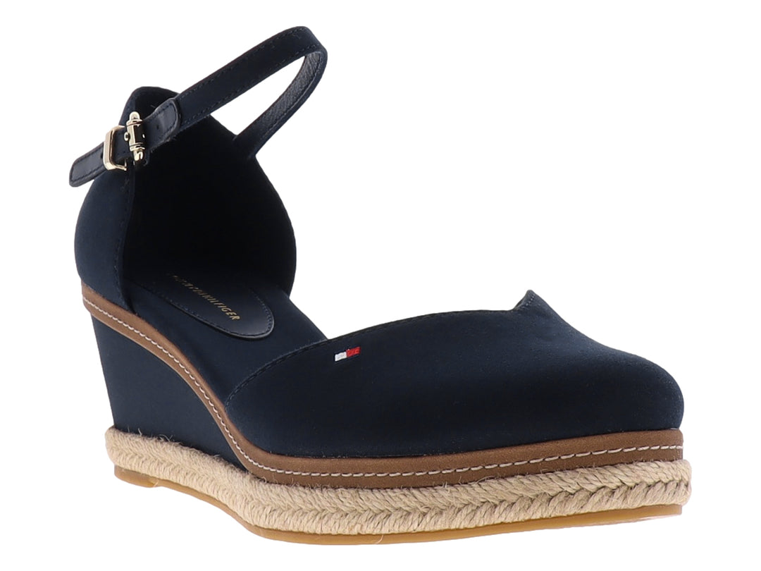 Sandalia de plataforma Tommy Hilfiger color azul marino con suela de yute y correa al tobillo.