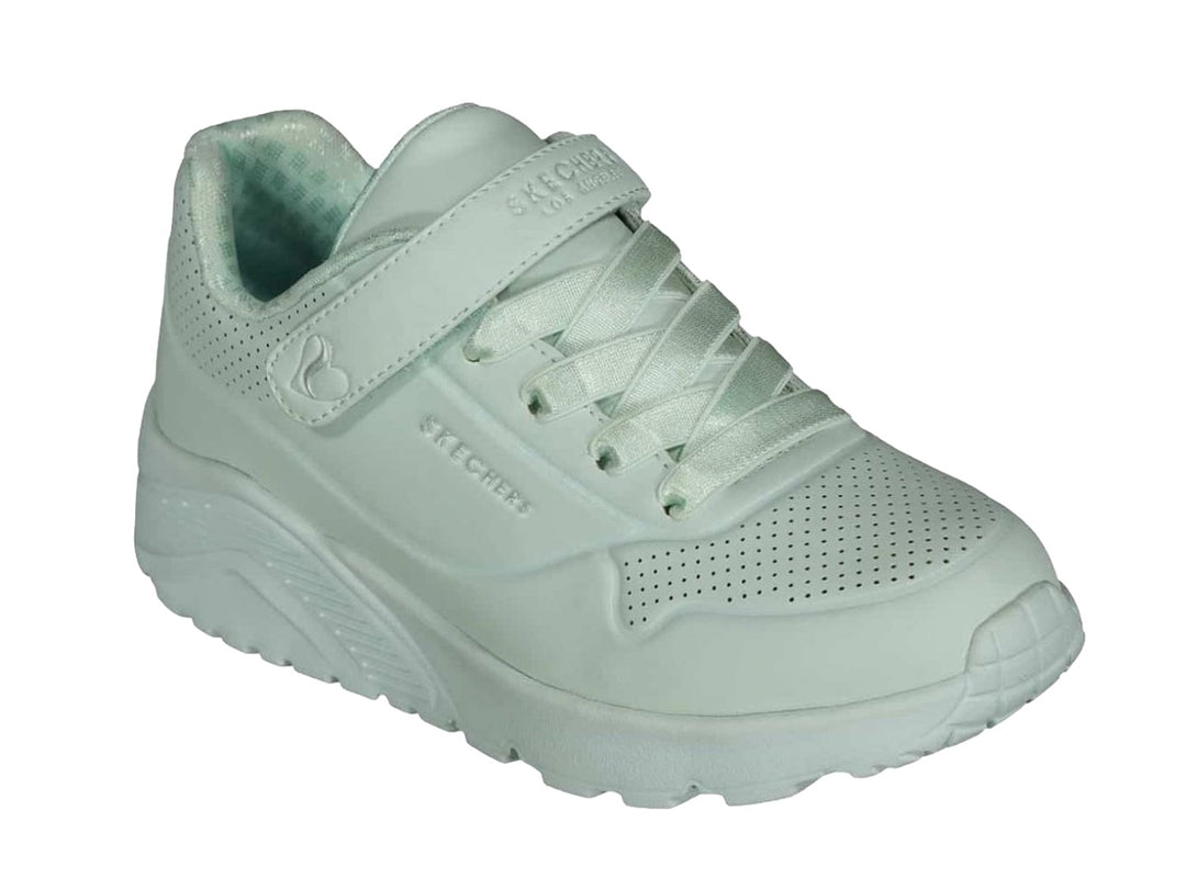 Tenis SKECHERS color verde menta claro con correa de velcro y agujetas para niño.