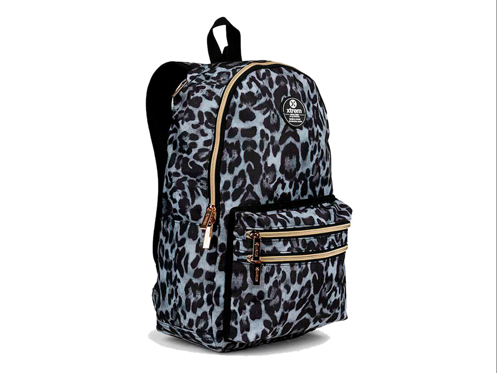 Mochila XTREM con estampado de leopardo en colores negro y gris, con detalles de cierres en color dorado.