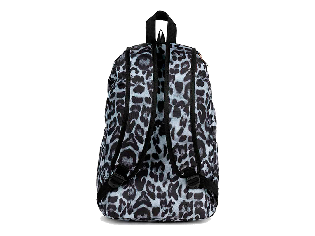 Mochila XTREM con estampado de leopardo en colores negro y gris, con detalles de cierres en color dorado.
