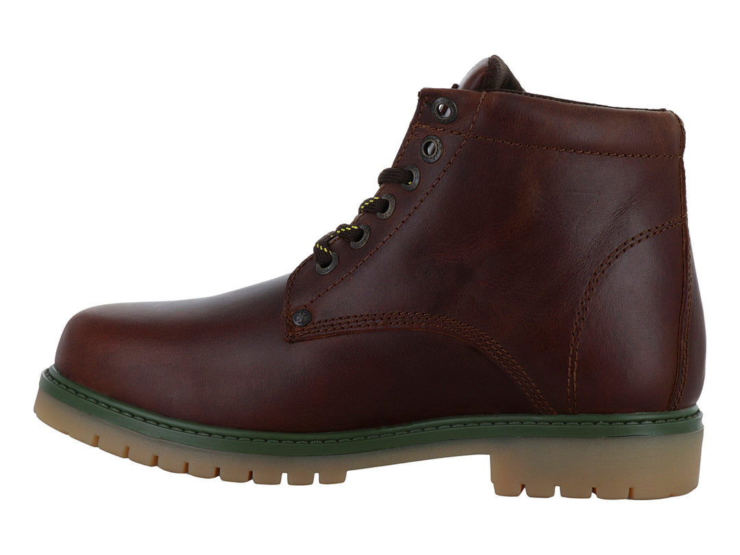 Bota casual color marrón con detalles en verde y beige en la suela, marca Jeep.