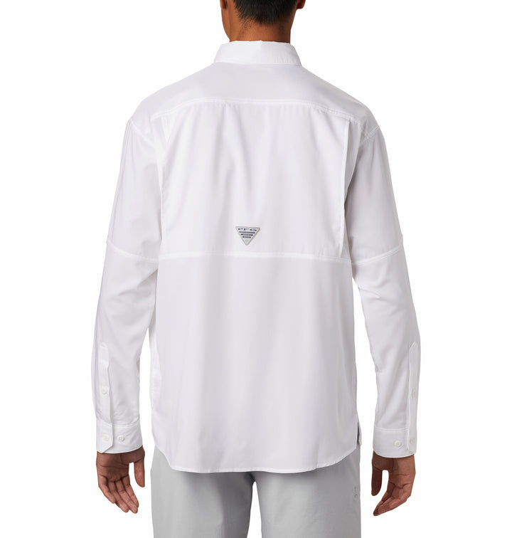 Camisa Columbia Low Drag Offshore color blanco, manga larga con bolsillos en el pecho.