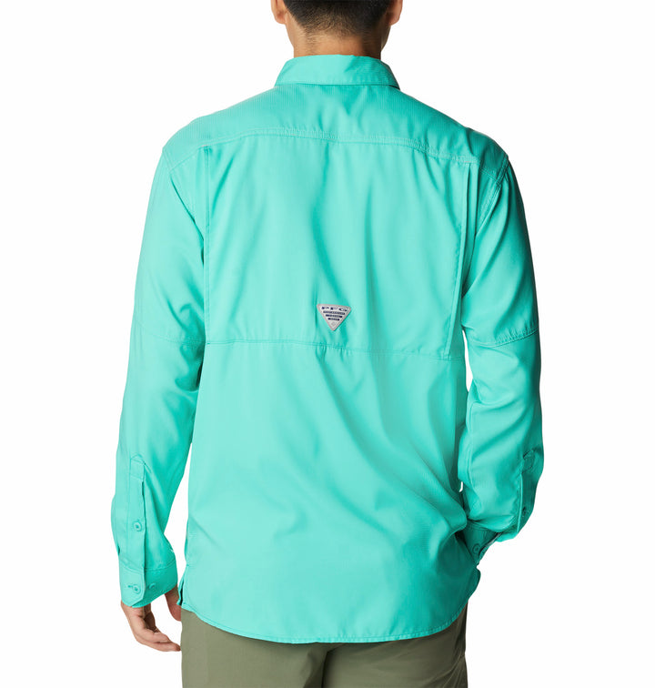 Camisa Columbia Low Drag Offshore de manga larga en color turquesa eléctrico.