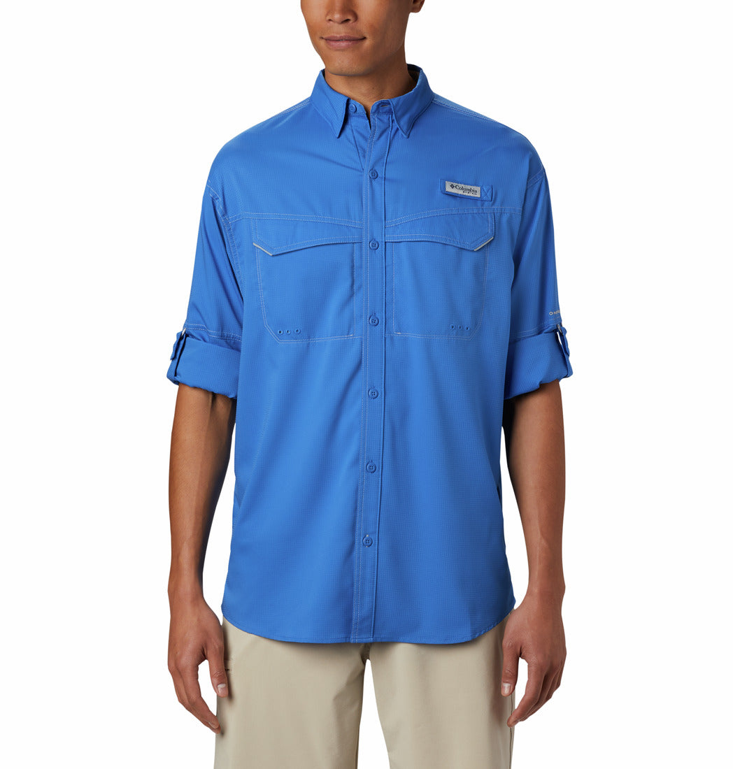Camisa Columbia de manga larga en color azul vívido con bolsillos frontales y cuello.