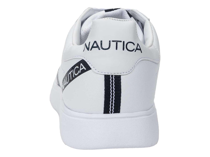 Tenis blancos Nautica de estilo casual con agujetas y suela blanca.