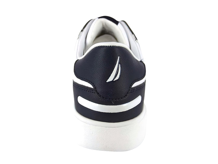 Tenis Nautica Fulton color blanco con detalles en azul marino y suela blanca.