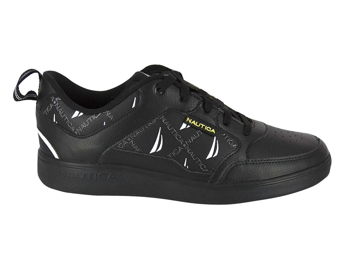Tenis deportivos color negro de la marca Nautica con detalles en blanco y amarillo.