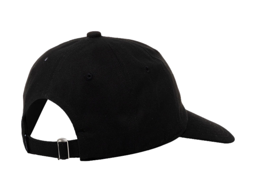 Gorra Converse de color negro con logo circular frontal y visera curva.
