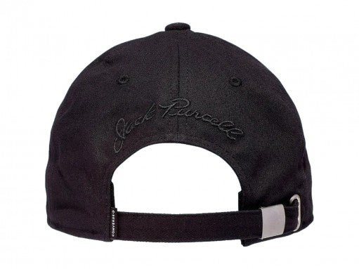 Gorra Converse color negro con bordado blanco y texto &