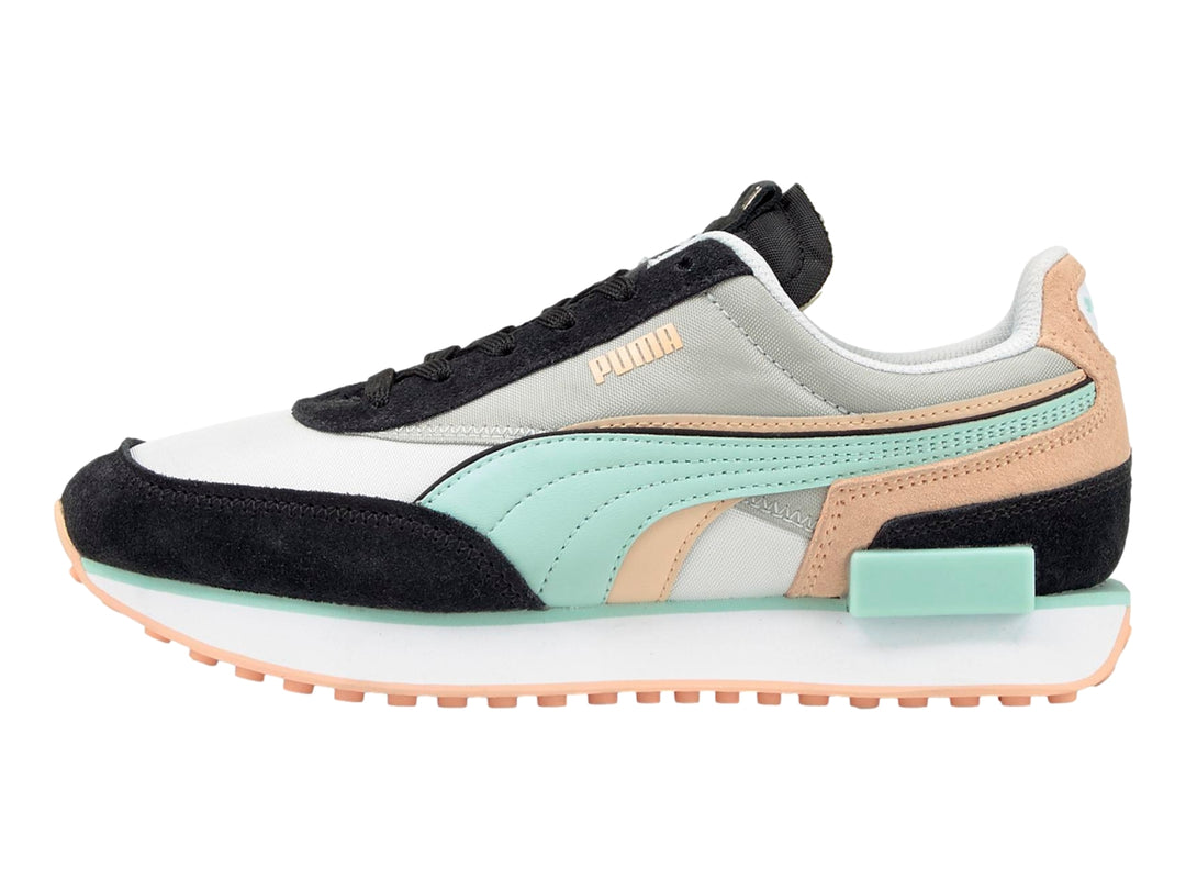 Tenis PUMA Future Rider Double en colores gris, negro, verde menta y durazno con suela blanca y rosa.