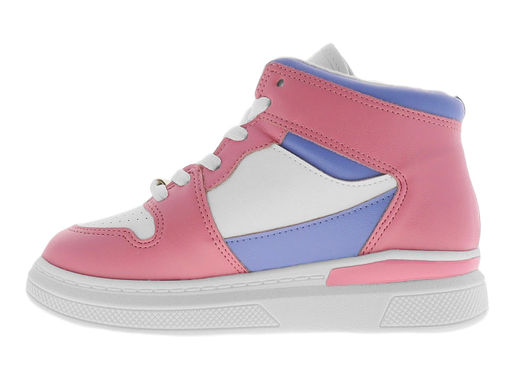Tenis infantiles de bota media en colores rosa, blanco y morado con cordones blancos y suela gruesa.